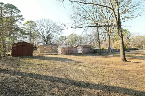 Exterior - 1100 Smithers Dr, Benton, AR 72015 photo 9 of 14