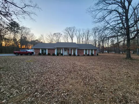 7606 Dolphin Dr, Pine Bluff, AR 71603 photo 2