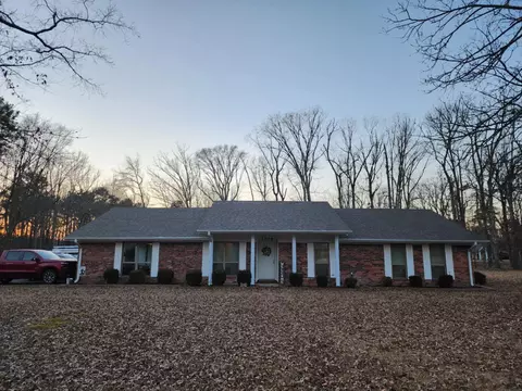 7606 Dolphin Dr, Pine Bluff, AR 71603 photo 1