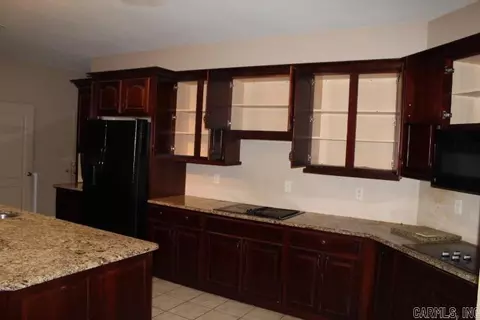 Kitchen - 2308 Foxborough, Pine Bluff, AR 71603 photo 2 of 3