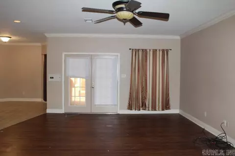 Living - 2308 Foxborough, Pine Bluff, AR 71603 photo 3 of 6