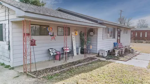 317 S Plain St, Rector, AR 72461 photo 3