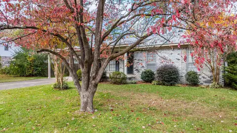12 Mcgovern Dr, Little Rock, AR 72205