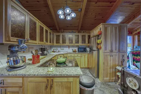 Kitchen - 781 Nc 3421, Marble Falls, AR 72648 photo 1 of 1