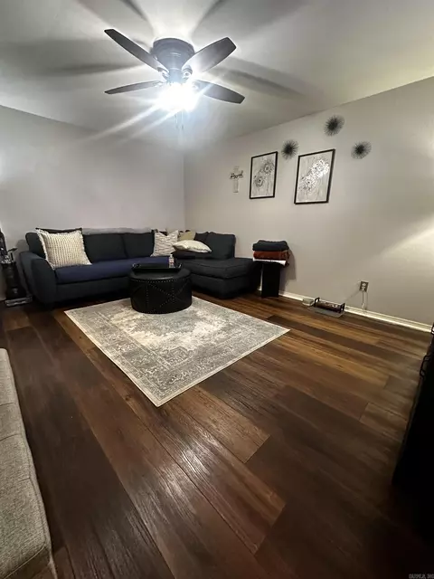 Living - 16 Dark Forest Pl, Benton, AR 72019 photo 1 of 2