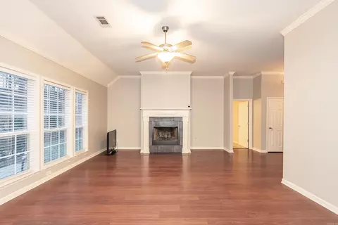 Living - 1035 Skyline Dr, Alexander, AR 72002 photo 4 of 4
