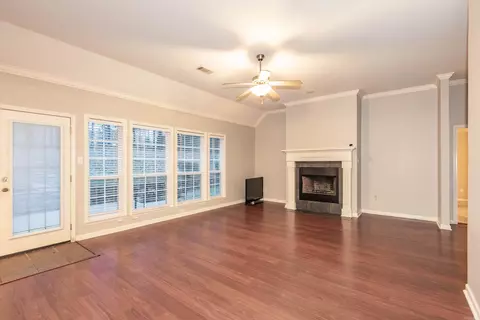 Living - 1035 Skyline Dr, Alexander, AR 72002 photo 3 of 4