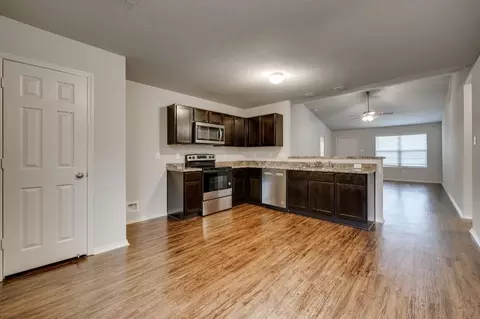 Kitchen - 7001 Woodsgate Cv, Alexander, AR 72002 photo 1 of 2