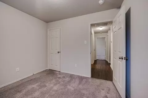 Bedroom - 7001 Woodsgate Cv, Alexander, AR 72002 photo 5 of 9