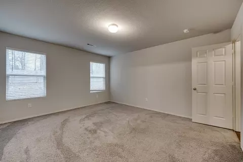 Bedroom - 7001 Woodsgate Cv, Alexander, AR 72002 photo 3 of 9