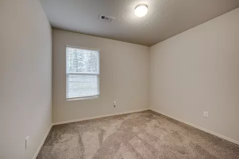 Bedroom - 7001 Woodsgate Cv, Alexander, AR 72002 photo 4 of 9