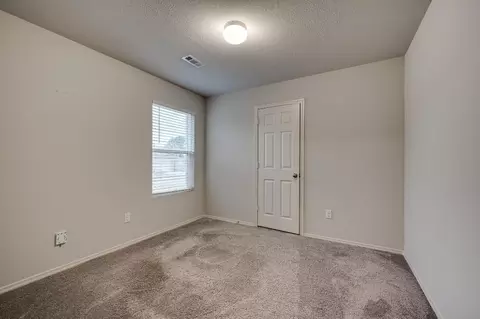 Bedroom - 7001 Woodsgate Cv, Alexander, AR 72002 photo 6 of 9