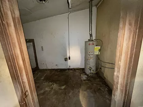 115 E Avenue H, Hooks, TX 75561 photo 7