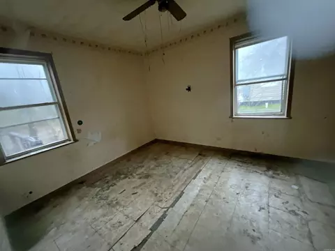 115 E Avenue H, Hooks, TX 75561 photo 6