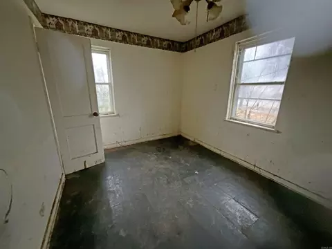 115 E Avenue H, Hooks, TX 75561 photo 5