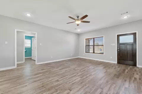 Living - 135 Lloyd Henderson Rd, Beebe, AR 72012 photo 2 of 3