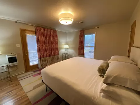 Bedroom - 23 Timberlane Dr, Mount Ida, AR 71957 photo 5 of 7