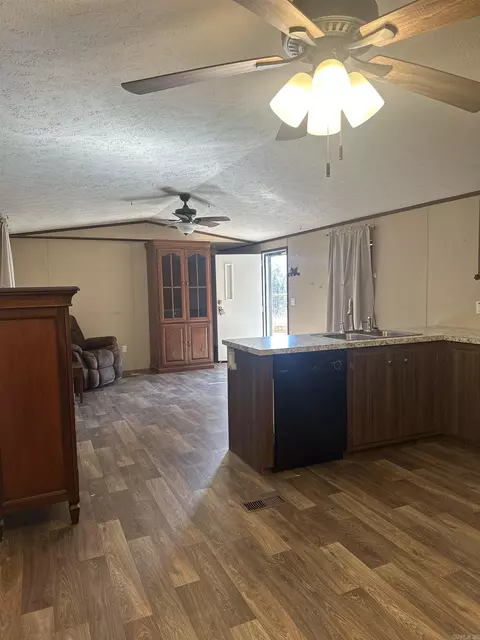 527 E Hwy 124, Pangburn, AR 72121 photo 5