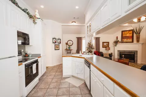 Kitchen - 2112 Duane, Beebe, AR 72012 photo 2 of 3