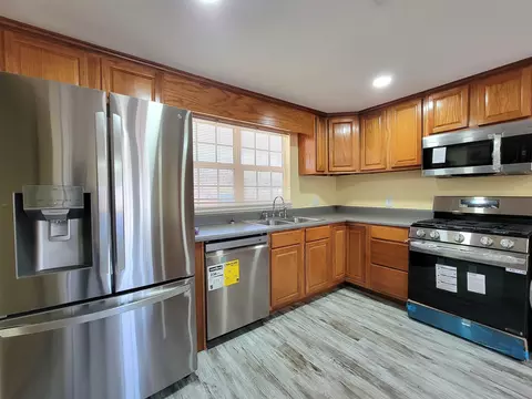 Kitchen - 10631 Glendale, Pine Bluff, AR 71603 photo 2 of 5