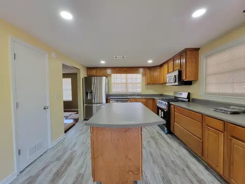 Kitchen - 10631 Glendale, Pine Bluff, AR 71603 photo 1 of 5