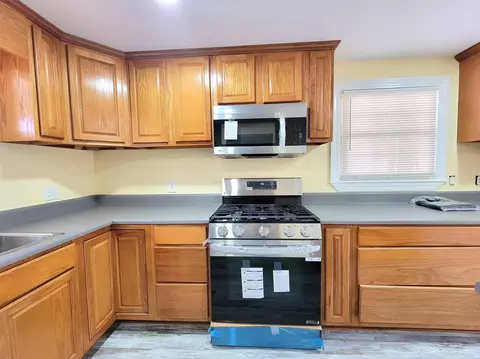 Kitchen - 10631 Glendale, Pine Bluff, AR 71603 photo 3 of 5