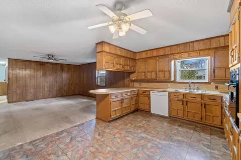 902 W College St, Beebe, AR 72012 photo 6