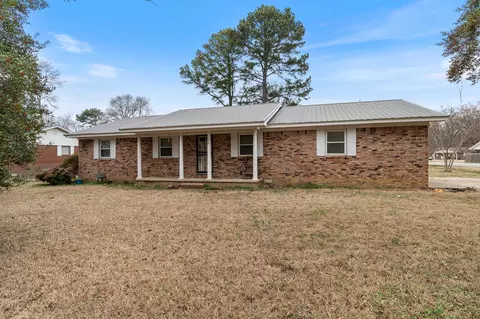 902 W College St, Beebe, AR 72012 photo 1