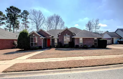 401 Brookside Dr, Bryant, AR 72022 photo 1