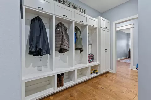 Entry Way - 1344 Vanderbuilt Dr, Benton, AR 72019 photo 2 of 3