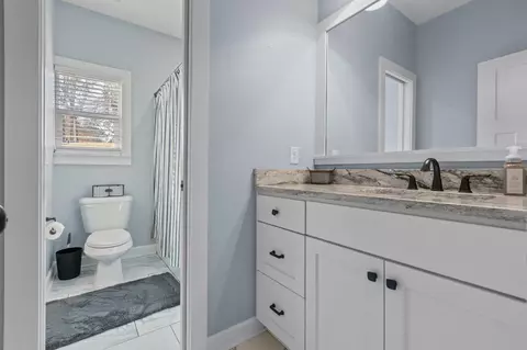 Bath - 1344 Vanderbuilt Dr, Benton, AR 72019 photo 5 of 6