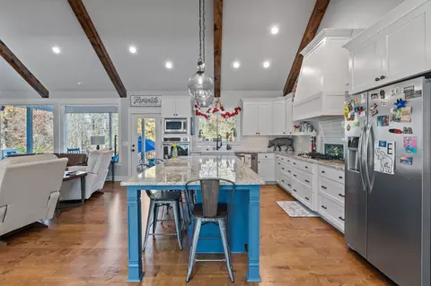 Kitchen - 1344 Vanderbuilt Dr, Benton, AR 72019 photo 3 of 4