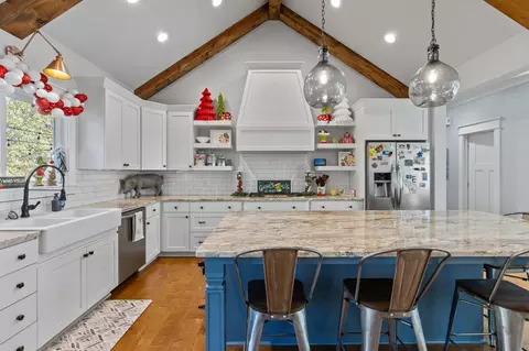 Kitchen - 1344 Vanderbuilt Dr, Benton, AR 72019 photo 1 of 4