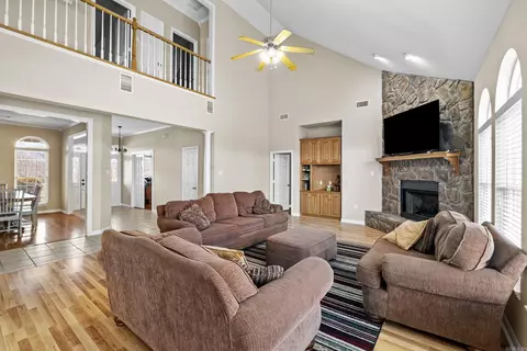 Living - 112 Granite Dr, Mcrae, AR 72102 photo 2 of 3