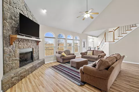 Living - 112 Granite Dr, Mcrae, AR 72102 photo 3 of 3