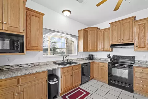 Kitchen - 112 Granite Dr, Mcrae, AR 72102 photo 3 of 3