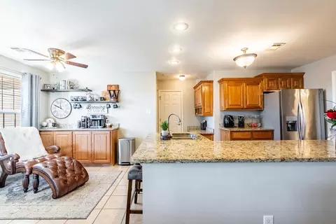 Kitchen - 815 Elkhart Loop, Bryant, AR 72022 photo 1 of 3