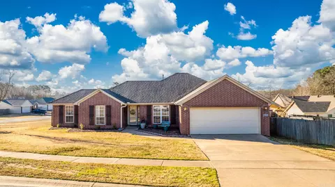Exterior - 815 Elkhart Loop, Bryant, AR 72022 photo 6 of 6