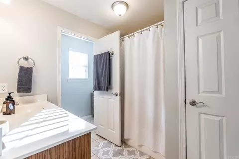 Bath - 815 Elkhart Loop, Bryant, AR 72022 photo 6 of 7