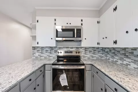 Kitchen - 2087 Hwy 31, Beebe, AR 72012 photo 4 of 5