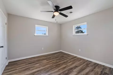Bedroom - 2087 Hwy 31, Beebe, AR 72012 photo 5 of 5