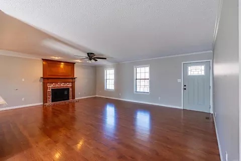 115 Cherokee Dr, Searcy, AR 72143 photo 3