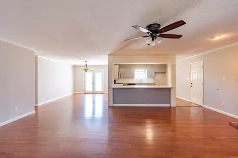 115 Cherokee Dr, Searcy, AR 72143 photo 5