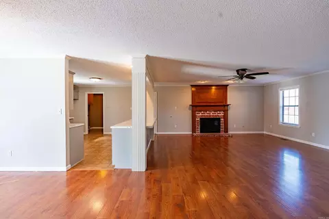 115 Cherokee Dr, Searcy, AR 72143 photo 4