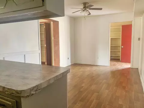 Living - 3 Julner St, Searcy, AR 72143 photo 2 of 4