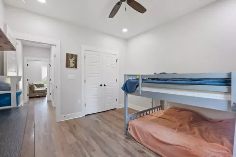 Bedroom - 2 Dandelion Dr, Greenbrier, AR 72058 photo 3 of 5