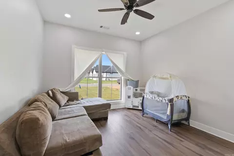 Bedroom - 2 Dandelion Dr, Greenbrier, AR 72058 photo 5 of 5