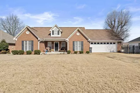 710 River Oaks Blvd, Searcy, AR 72143