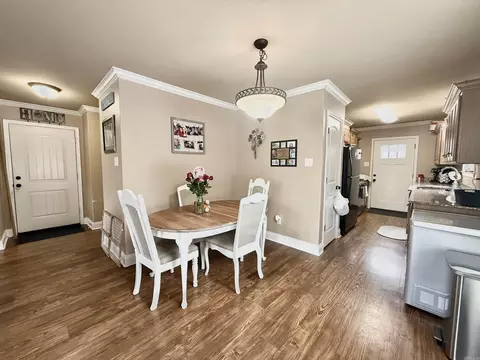 Dining - 313 Bass Ln, Benton, AR 72019 photo 1 of 2