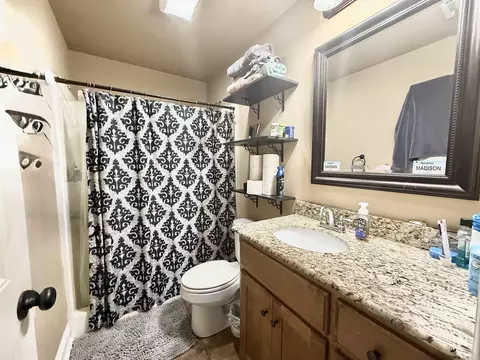 Bath - 313 Bass Ln, Benton, AR 72019 photo 1 of 2